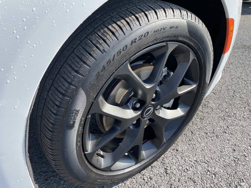 Used 2025 Chrysler Pacifica Limited FWD image 31