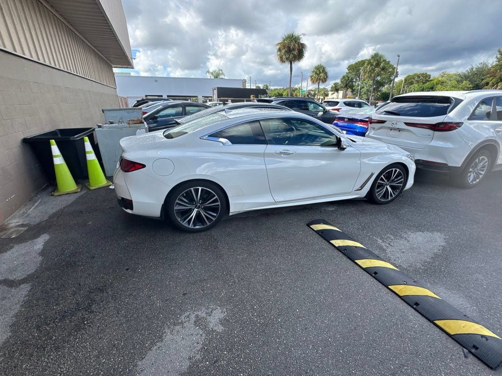 Used 2022 INFINITI Q60 3.0t Luxe w/ Cargo Package RWD image 17