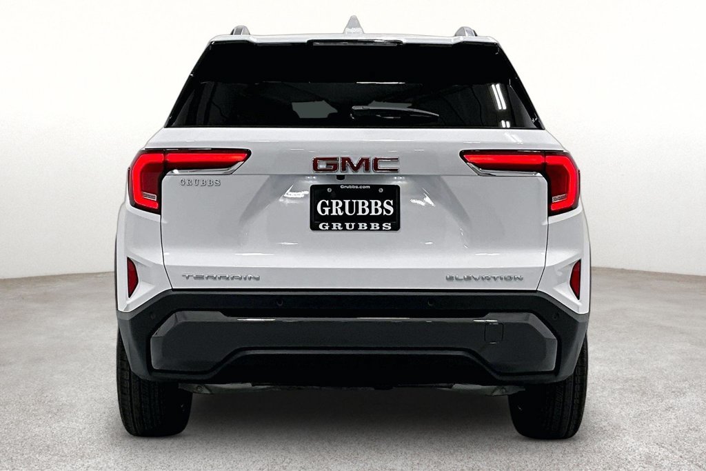 Used 2027 GMC Terrain Elevation w/ Elevation Premium Package FWD image 5