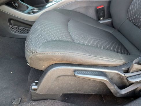 Used 2019 Dodge Journey SE FWD image 15