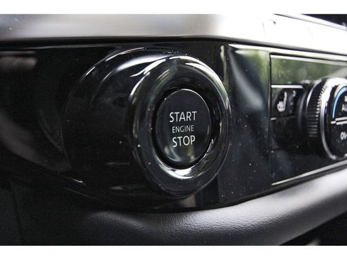 New 2026 Nissan Pathfinder SV w/ SV Premium Package FWD image 19