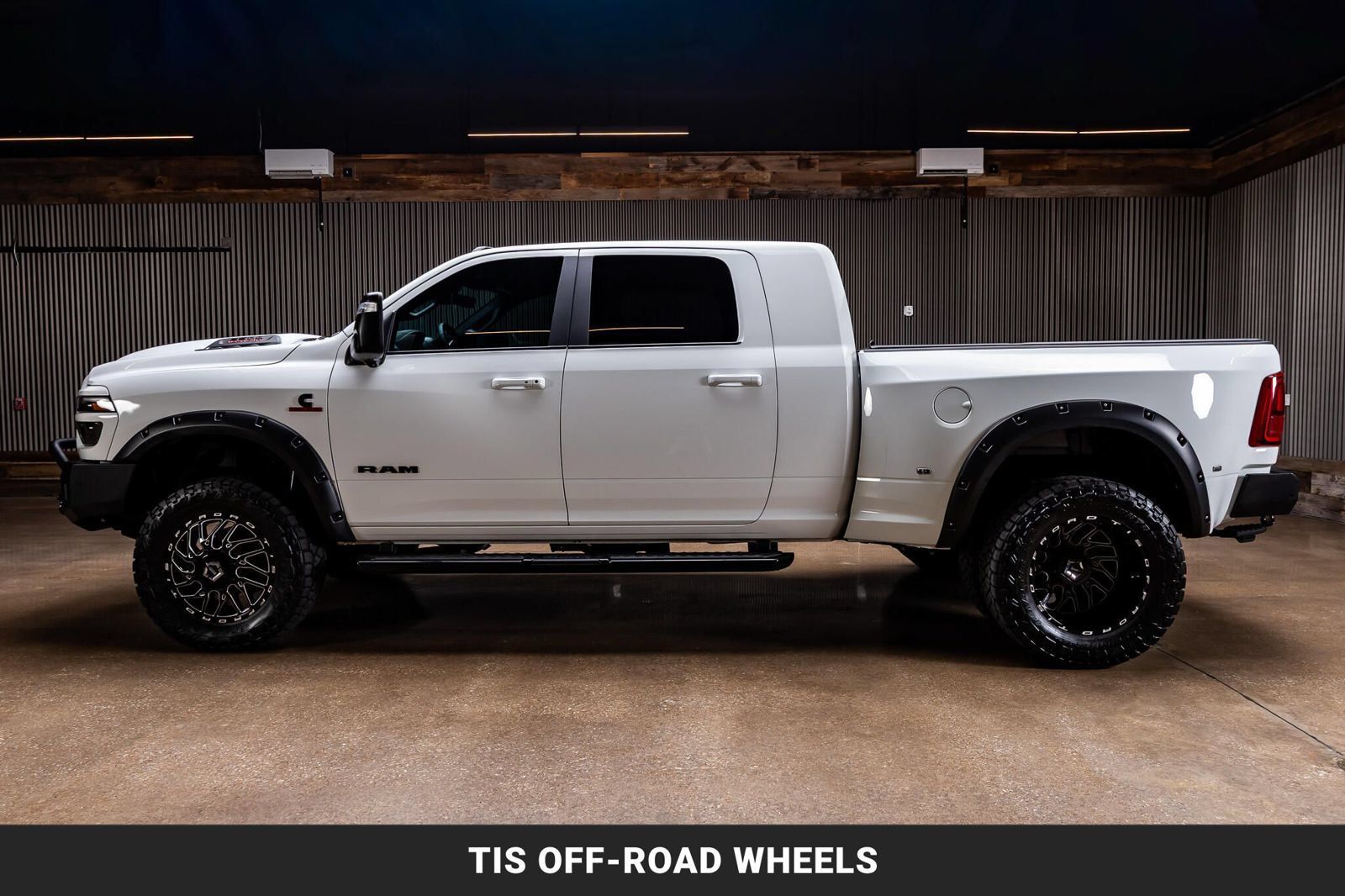 Used 2025 RAM 3500 Laramie w/ Night Edition AWD/4WD image 5