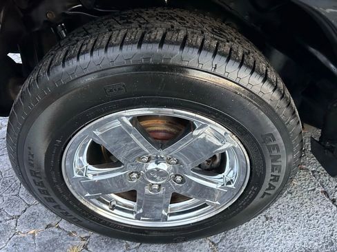 Used 2006 Jeep Grand Cherokee Overland w/ Skid Plate Group image 37