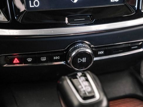 Used 2021 Volvo S60 T5 Momentum image 22