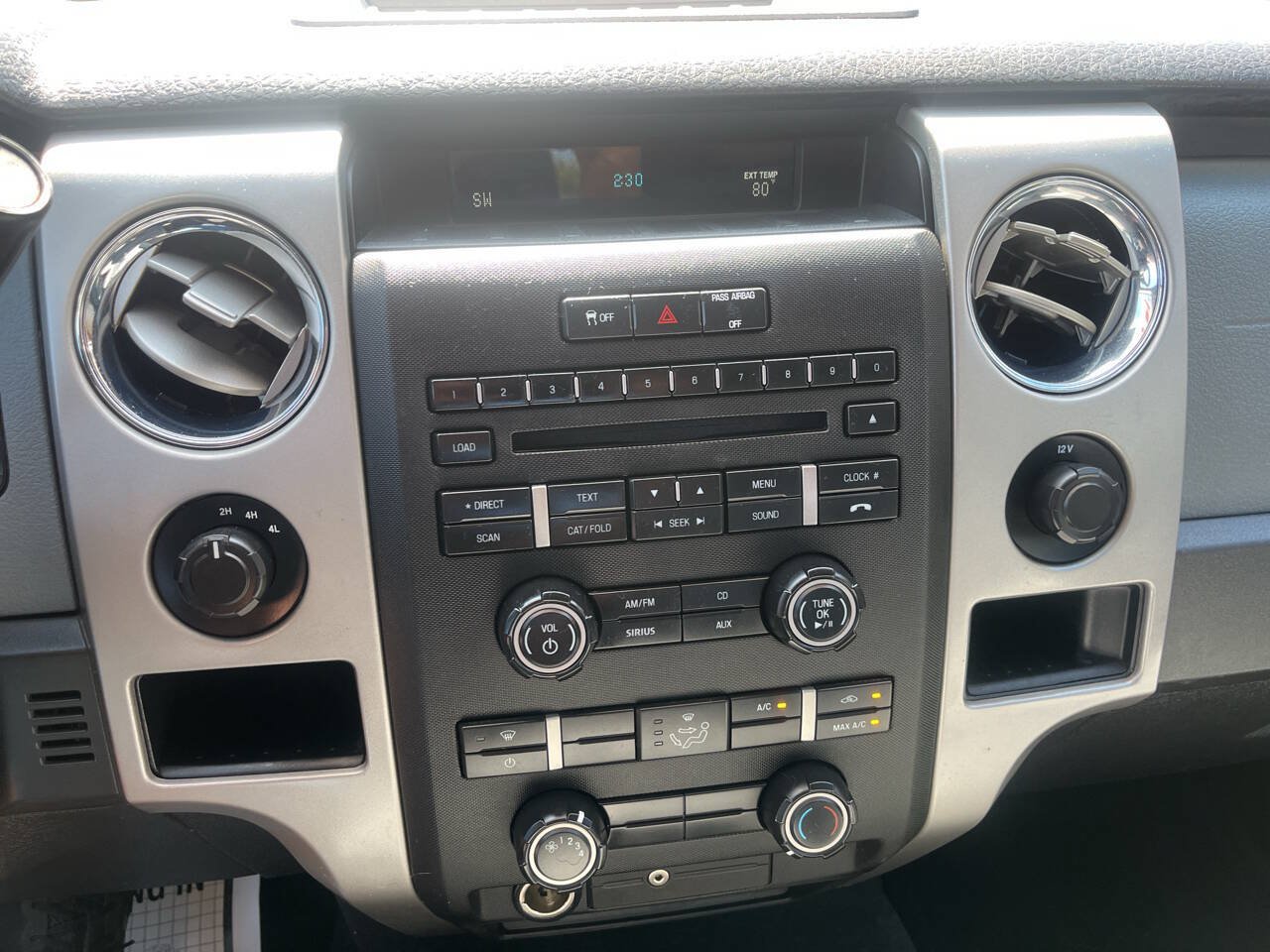 Used 2012 Ford F150 XLT AWD/4WD image 16
