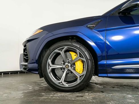 Used 2019 Lamborghini Urus Base image 13