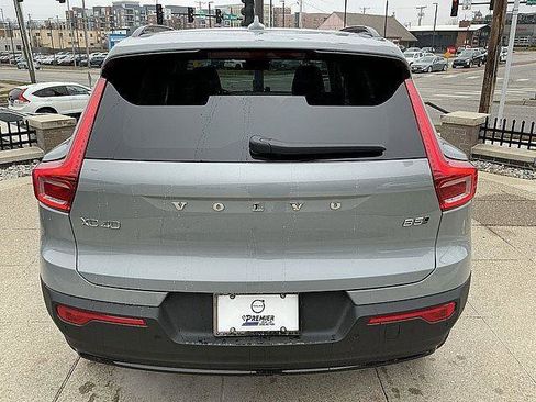 New 2026 Volvo XC40 B5 Plus w/ Protection Package Premier AWD/4WD image 9