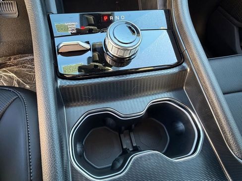 New 2025 Jeep Grand Cherokee L Limited image 23