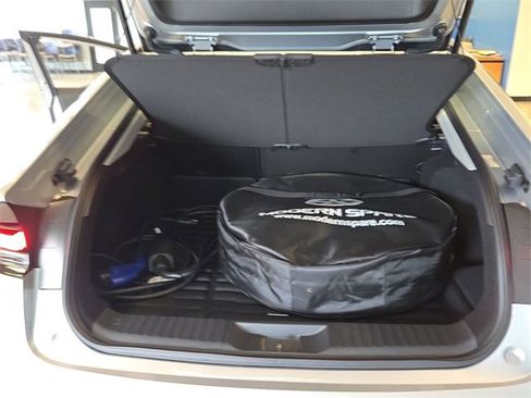 Used 2025 Toyota Prius Plug-In Hybrid image 24