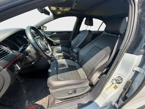 Used 2017 Volkswagen Jetta GLI FWD image 11