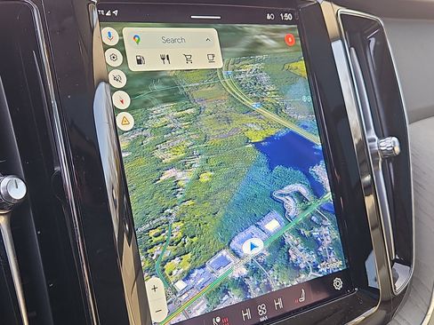 Used 2023 Volvo XC60 B5 Plus w/ Climate Package image 10