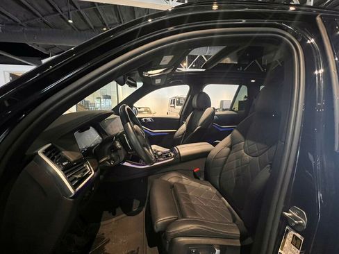 Used 2023 BMW X5 xDrive40i w/ M Sport Package image 9