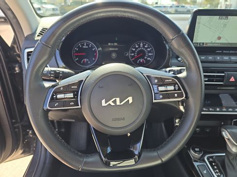 Certified 2023 Kia Seltos SX image 28