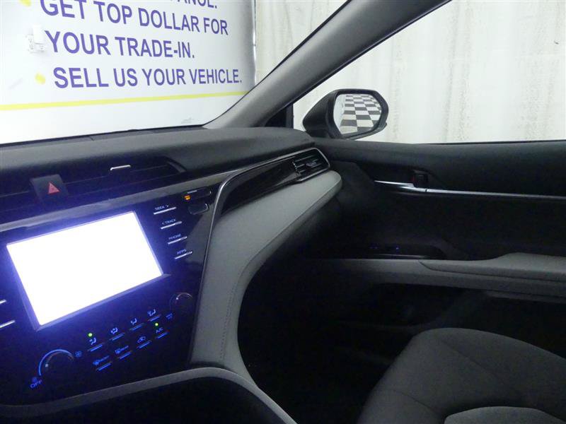 Used 2019 Toyota Camry LE FWD image 13