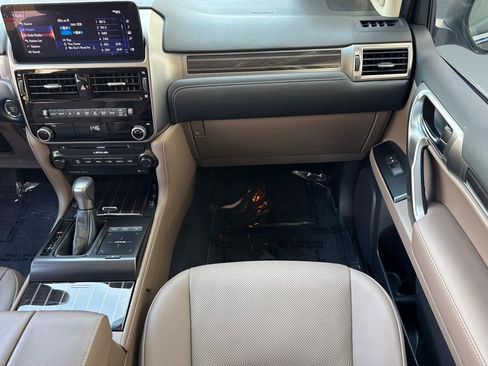 Used 2023 Lexus GX 460 Premium w/ Premium Package AWD/4WD image 31