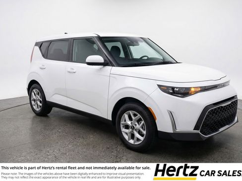 Used 2025 Kia Soul LX w/ LX Technology Package image 1