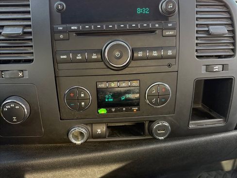 Used 2010 GMC Sierra 1500 SLE w/ Power Pack Plus image 14