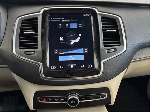 Used 2020 Volvo XC90 T6 Momentum w/ Protection Package Premier AWD/4WD image 37