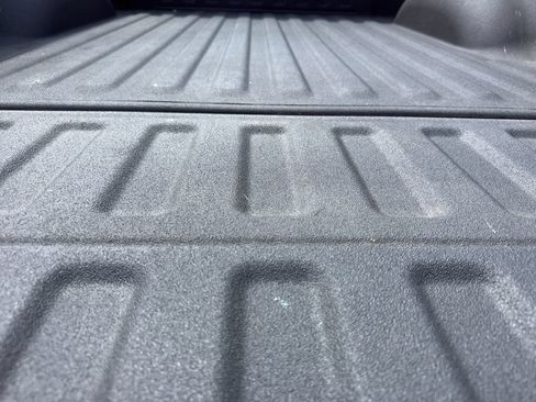 Used 2023 RAM 1500 Laramie AWD/4WD image 9