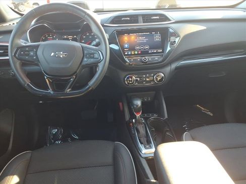 Used 2023 Chevrolet TrailBlazer RS w/ Convenience Package image 9