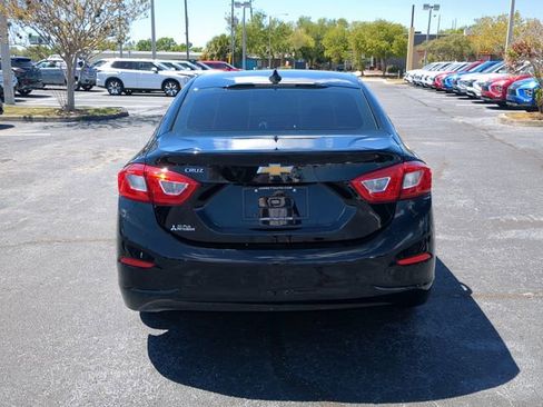 Used 2018 Chevrolet Cruze LS FWD image 7