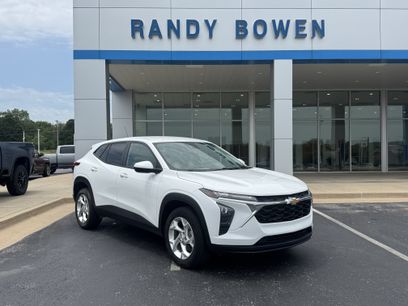 Used 2024 Chevrolet Trax LS w/ LS Convenience Package