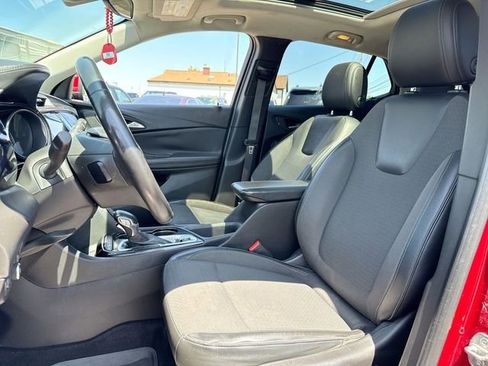 Used 2021 Buick Encore GX Select w/ Experience Buick Package AWD/4WD image 11