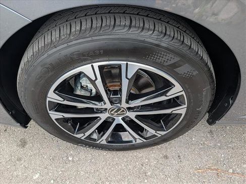 Certified 2025 Volkswagen Jetta Sport FWD image 9