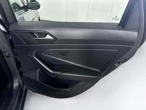 Used 2024 Volkswagen Jetta SE image 28