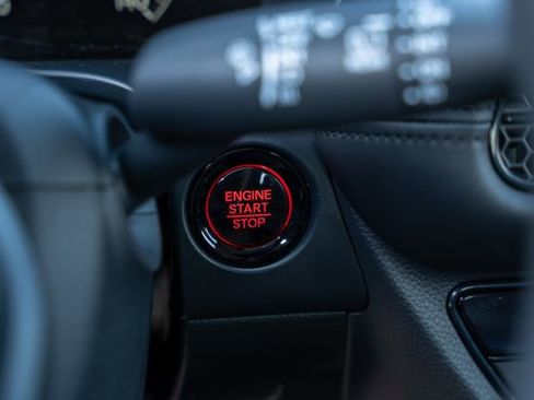 Used 2024 Honda HR-V LX image 24