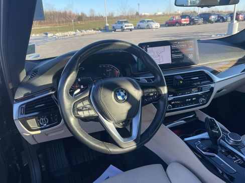 Used 2022 BMW 540i xDrive w/ Convenience Package image 43