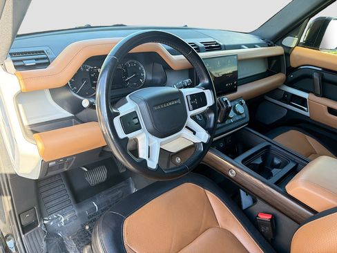 Used 2023 Land Rover Defender 130 X-Dynamic SE image 27