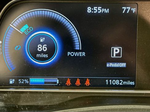 Used 2025 Nissan Leaf S FWD image 19