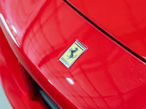 Used 2018 Ferrari 488 GTB RWD image 11