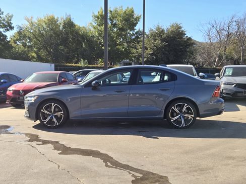 Used 2024 Volvo S60 B5 Core image 5