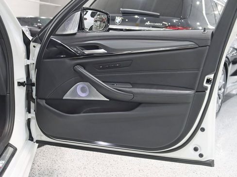 Used 2023 BMW M5 w/ Competition Package image 41