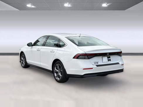 Used 2024 Honda Accord EX image 3