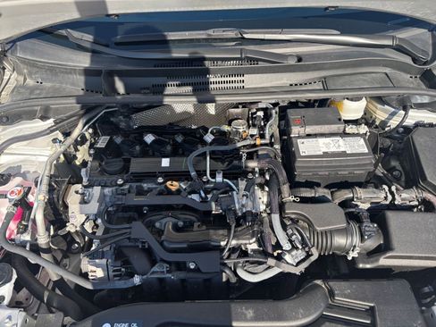 Used 2025 Toyota Corolla LE image 31