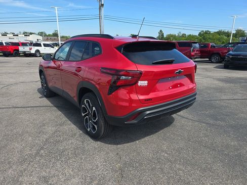 New 2026 Chevrolet Trax RS FWD image 3