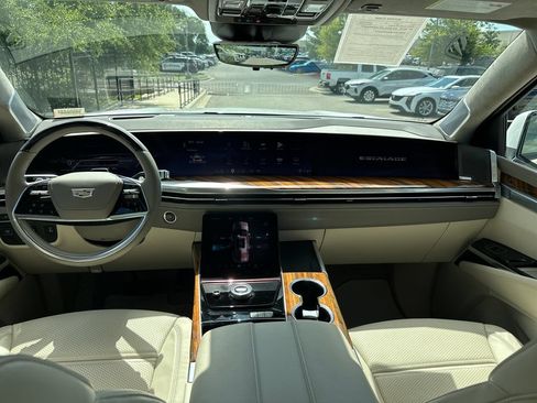 Certified 2025 Cadillac Escalade Sport Platinum w/ LPO, ONYX Package RWD image 31
