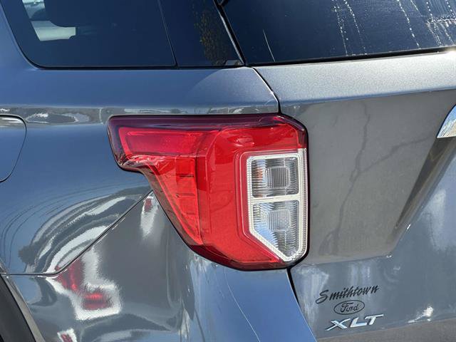 Used 2023 Ford Explorer XLT AWD/4WD image 29