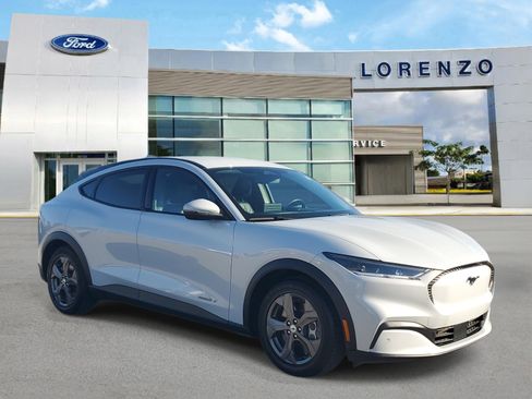 Used 2021 Ford Mustang Mach-E Select image 3