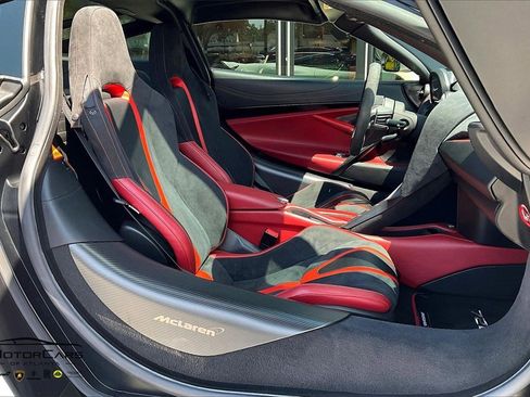 Used 2018 McLaren 720S Performance image 9