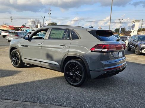 New 2026 Volkswagen Atlas Cross Sport SEL R-Line image 9