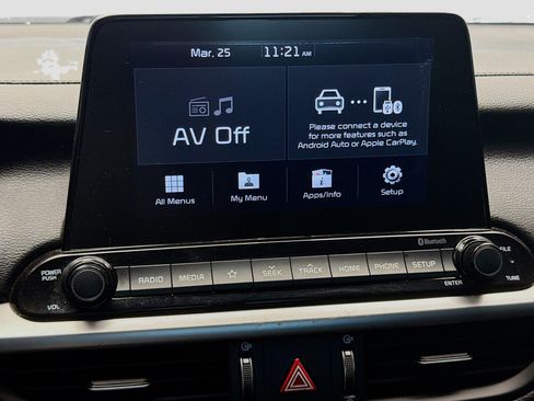 Used 2019 Kia Forte LXS image 9