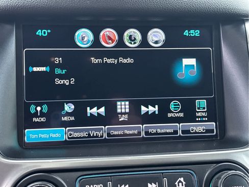 Used 2020 Chevrolet Suburban LT image 16