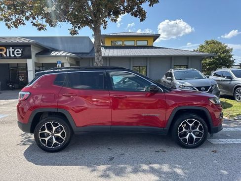 Used 2025 Jeep Compass Limited AWD/4WD image 8