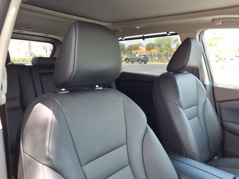 Used 2023 Nissan Rogue SV w/ SV Premium B Package FWD image 12