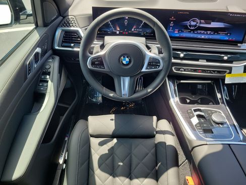 New 2026 BMW X5 xDrive40i w/ M Sport Package AWD/4WD image 11