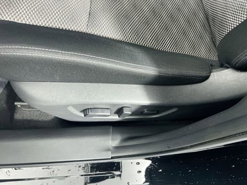 Used 2021 Nissan Rogue Sport SV image 13